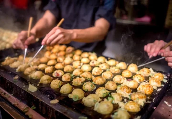 Osaka Street Food & Dotonbori (guided tour)