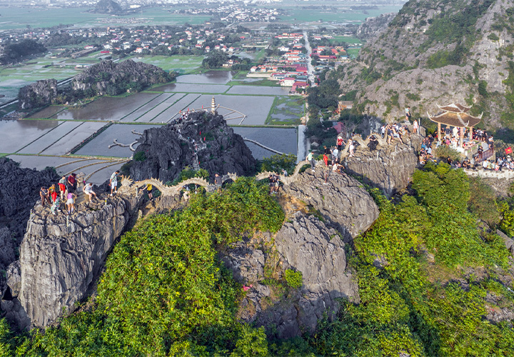 Hang Mua Viewpoint Climb