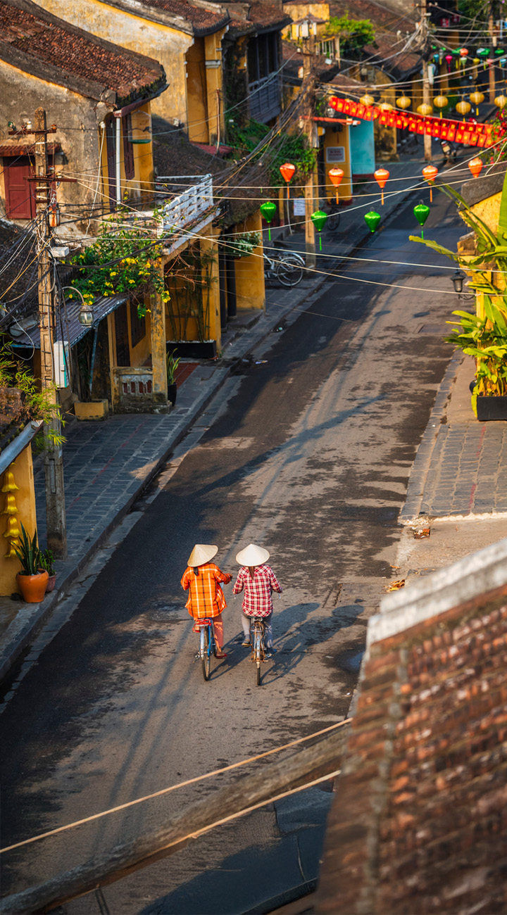 Arrival in Hoi An Glow