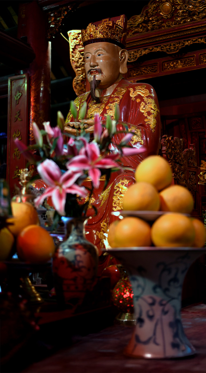 Hanoi by Way of Temples