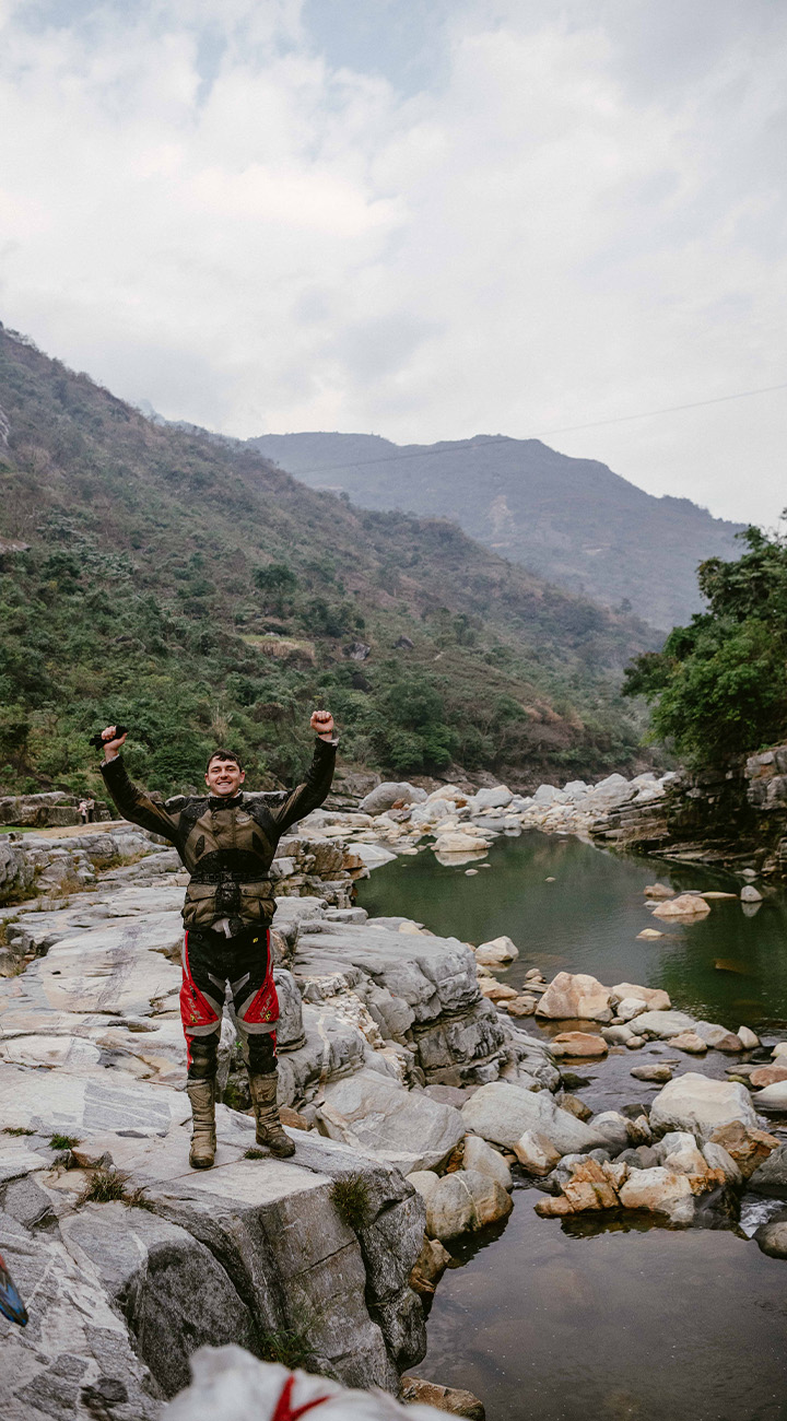 Love Markets & Borderlands – Dong Van to Cao Bang