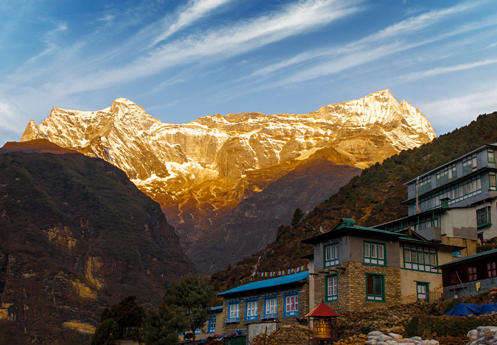 Himalayan Cultural Home / Hotel Namche