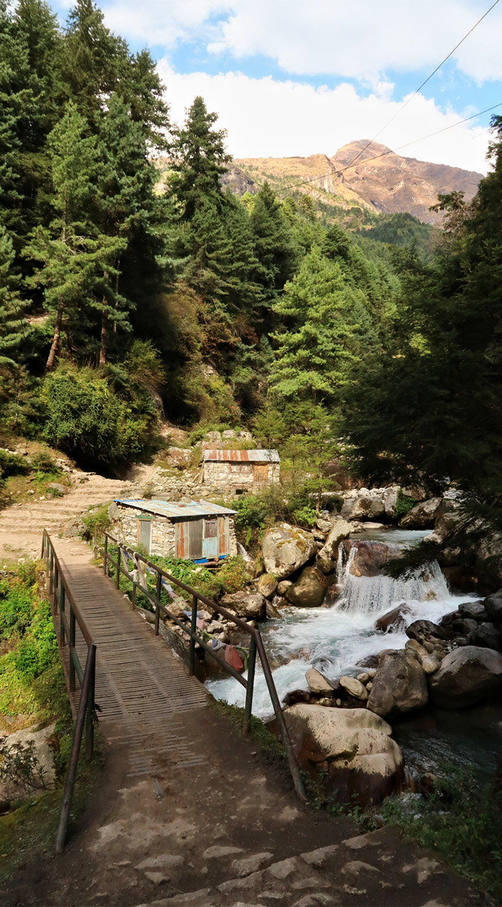 Trek to Monjo (2,835m)