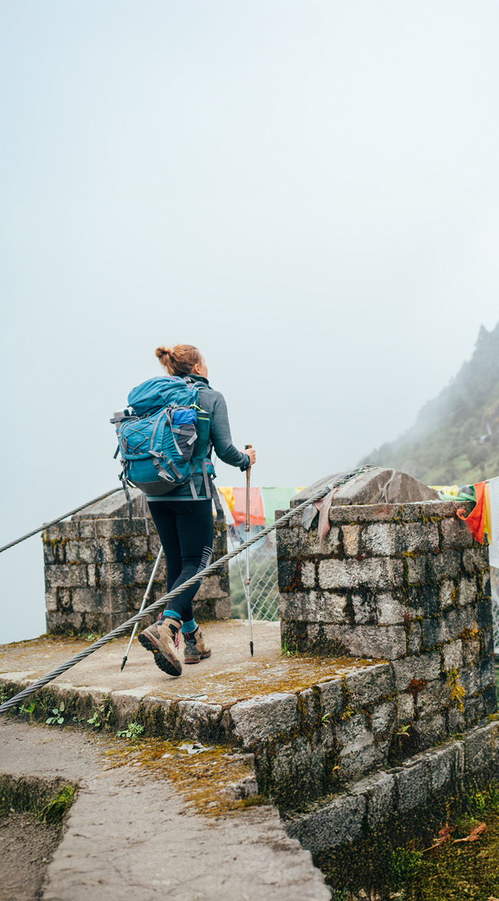 Trek to Lukla (2,800m)