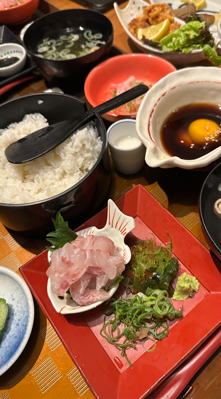 Peak Lines, Local Eats