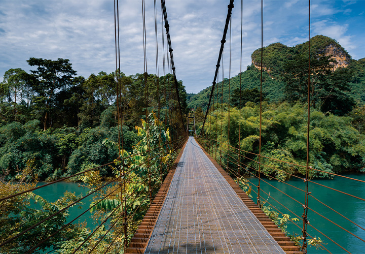 Cheow Larn Lake Day Trip