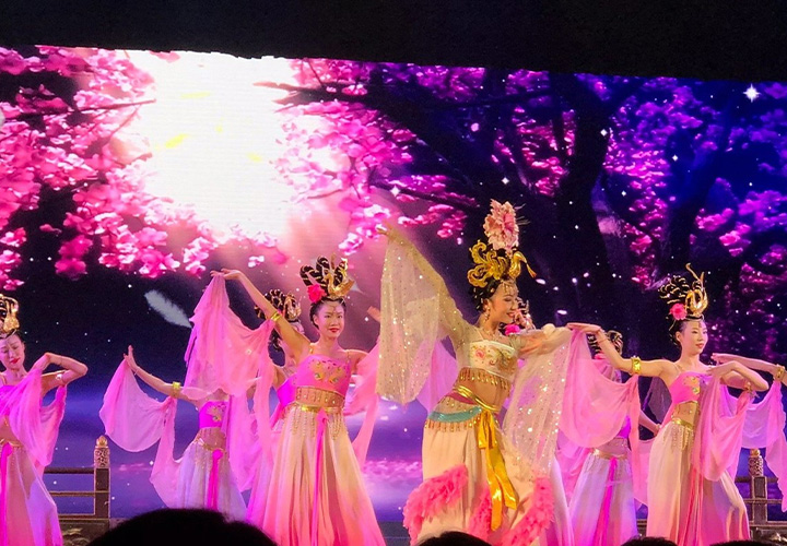 Grand Tang Ever Bright Night Walk