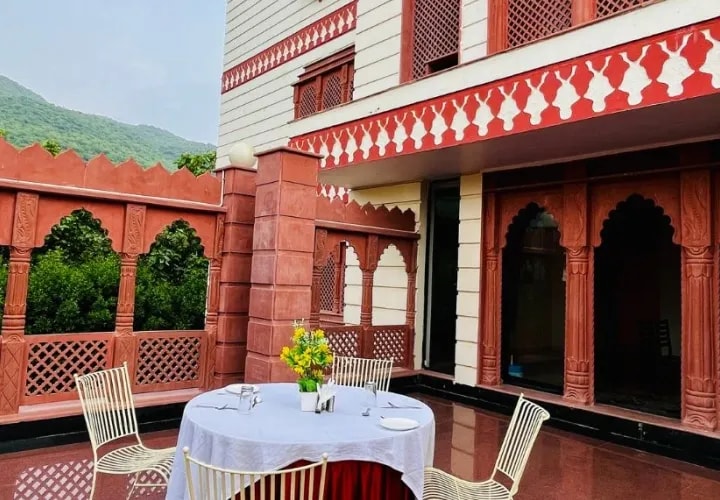 Chauhan Sheraton Resort by Real Comforts (or similar)