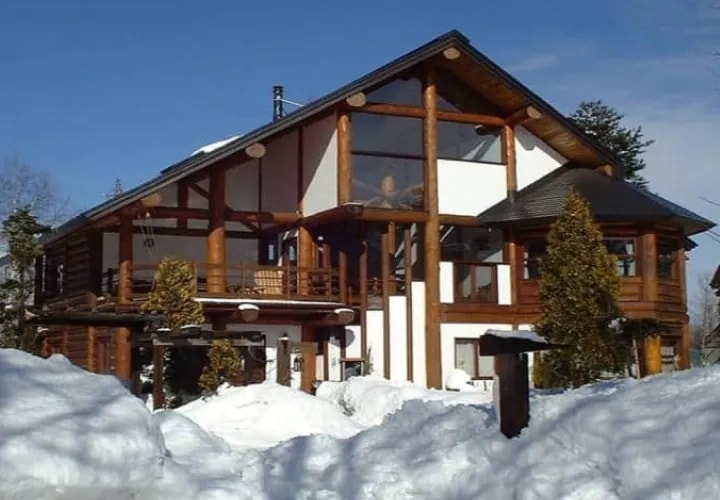 Meteor Log House
