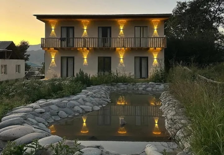 Altay Village Hotel, Eki Naryn