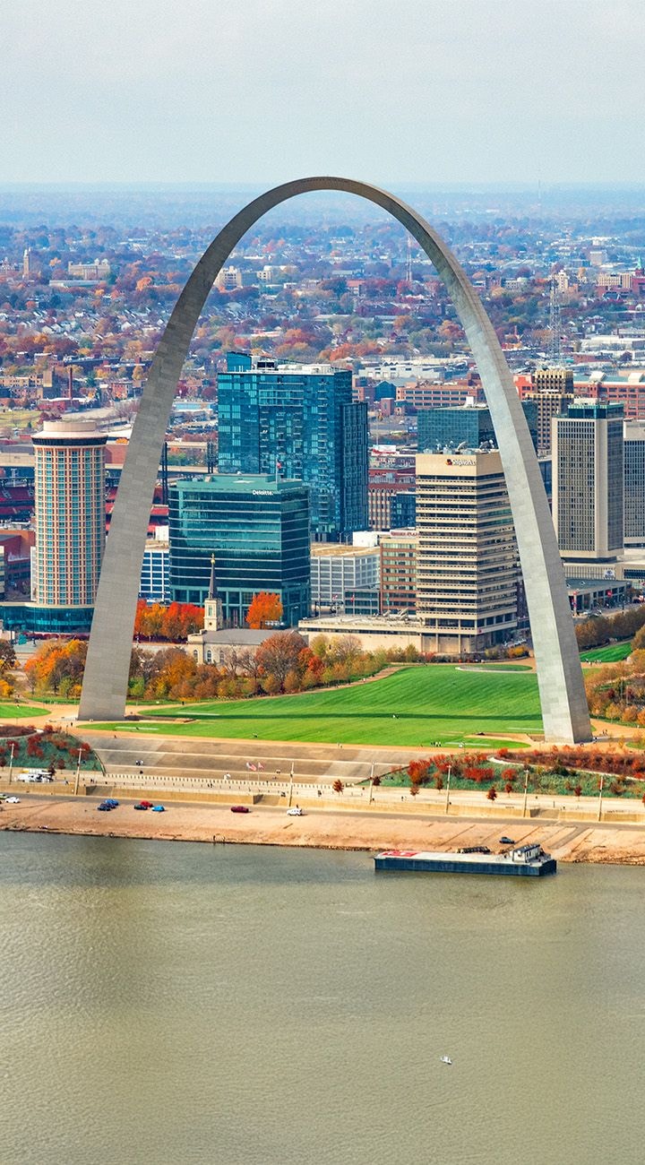 Drive to St Louis, Missouri (480 km)