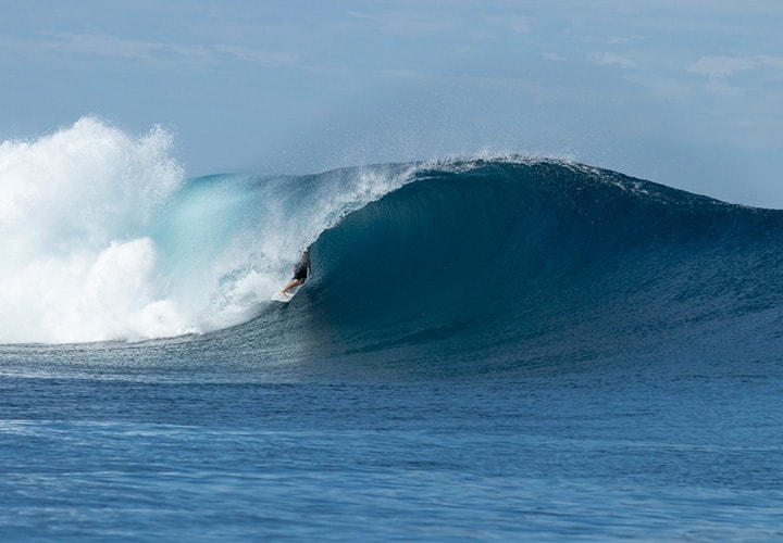 Surf Breaks (Cloudbreak, Wilkes, Restaurants and more)