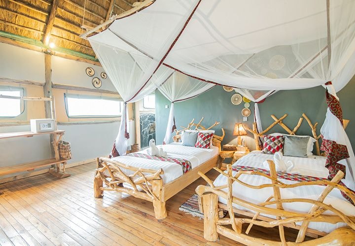 Embogo Lodge QENP